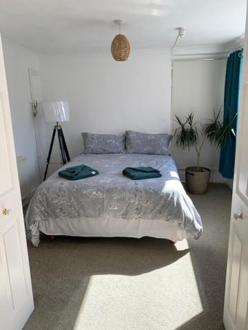 Private Room & Lounge In Town Centre With Parking ストラットフォード＝アポン＝エイボン エクステリア 写真
